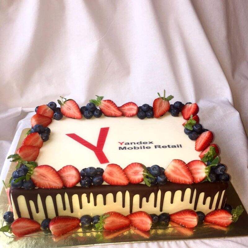 Торт Яндекс с ягодами №226110