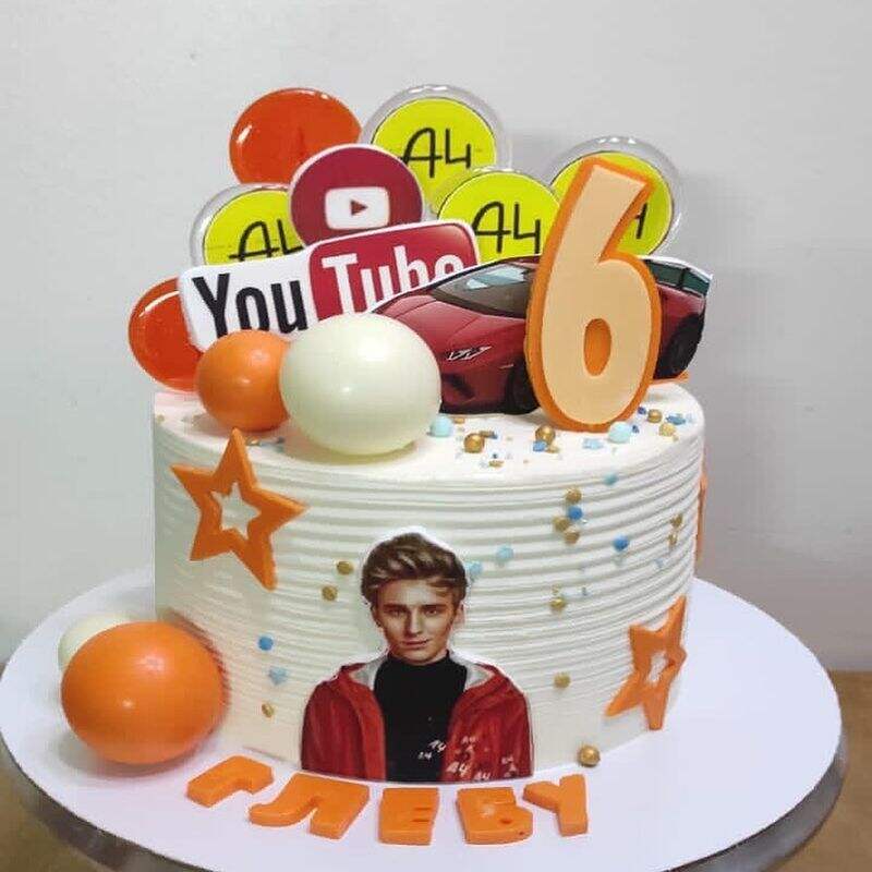 Торт на 6 лет мальчику модный №200567
